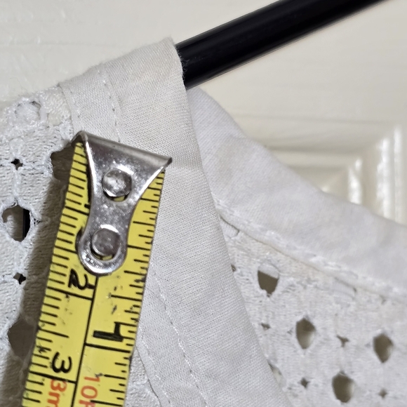 Size S Banana Republic Crew Neck Eyelet Lace Vintage Crop Top - Picture 7 of 12